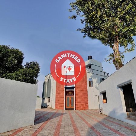 Collection O 83344 Hotel New River Rajkot Ngoại thất bức ảnh