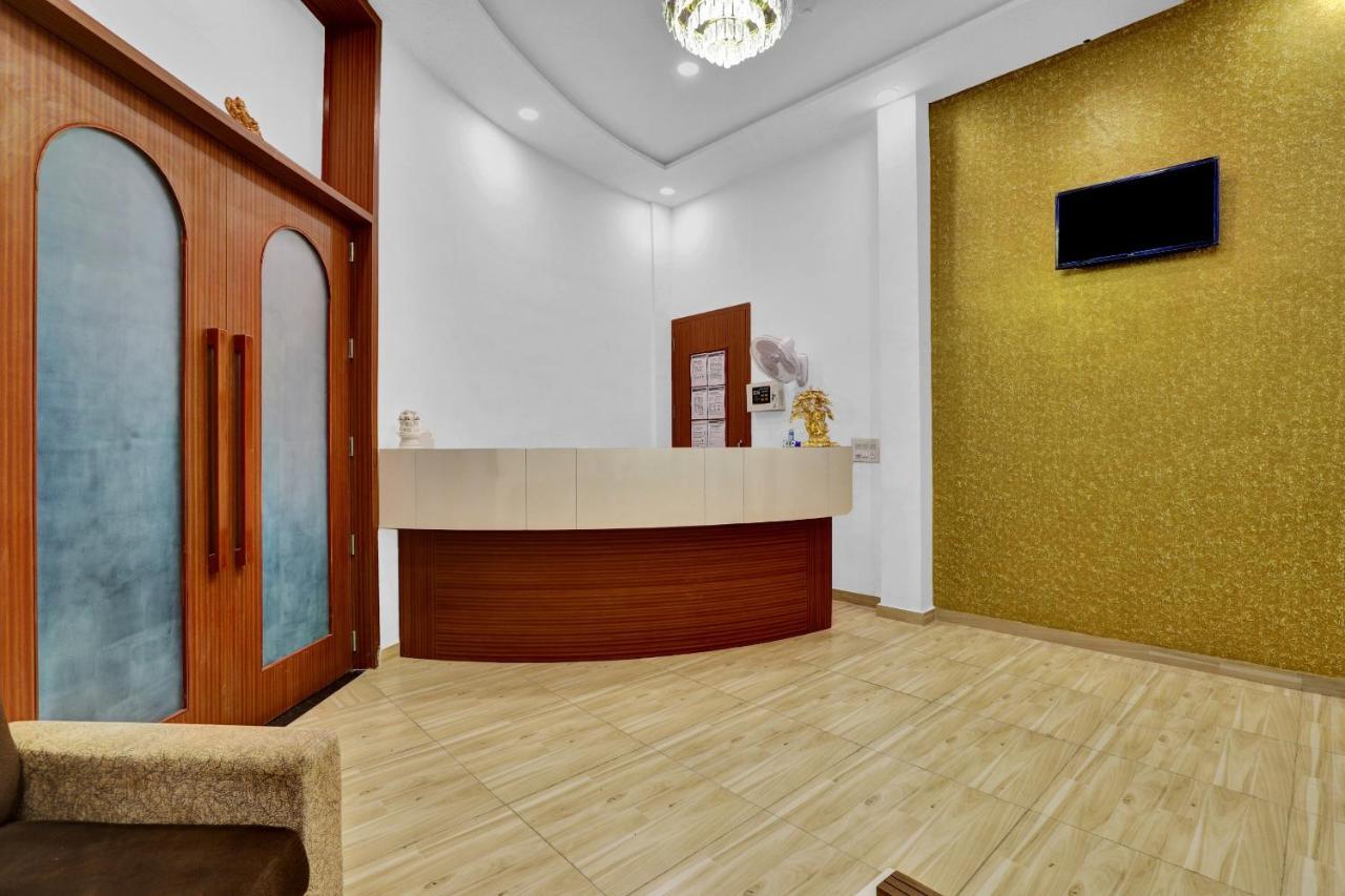 Collection O 83344 Hotel New River Rajkot Ngoại thất bức ảnh